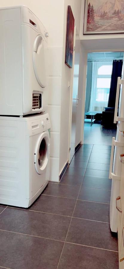 וינה H Comfort Apartment 5P Af מראה חיצוני תמונה